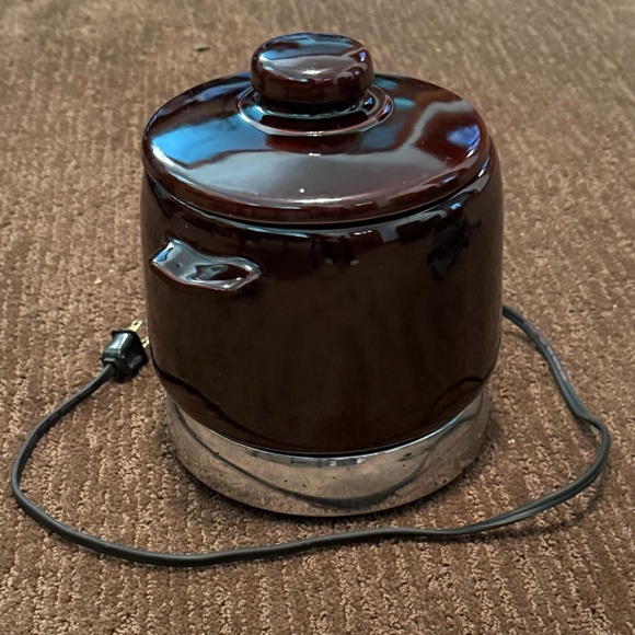 Vintage West Bend 2 qt. Electric Brown Stoneware Bean Pot 4-pieces Warmer Tested - Picture 1 of 2